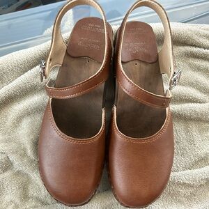 Good Guys Don’t Wear Leather Vegan clogs